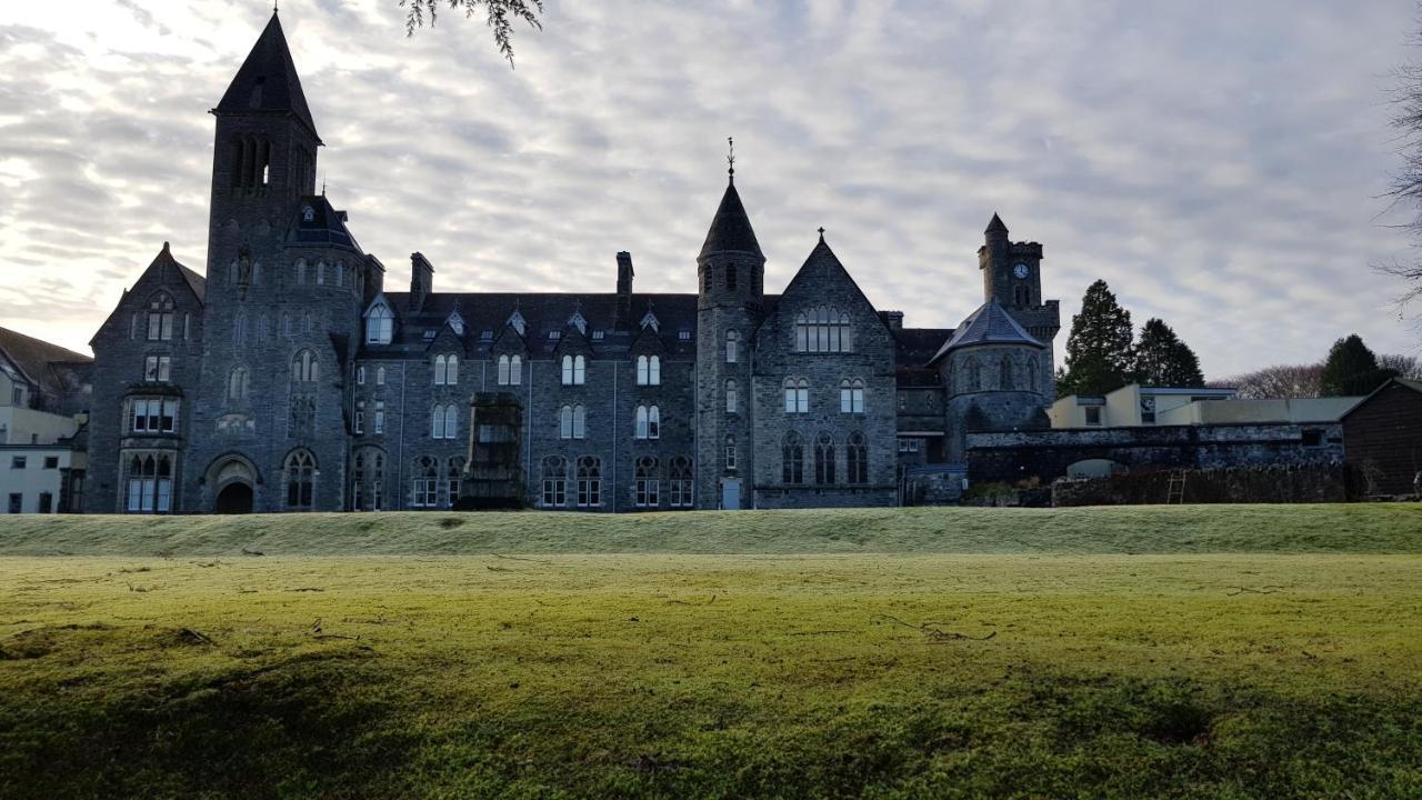 Old School Apartments Highland Club Fort Augustus Extérieur photo