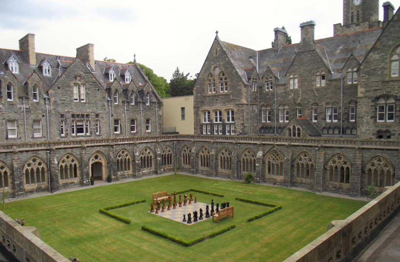 Old School Apartments Highland Club Fort Augustus Chambre photo